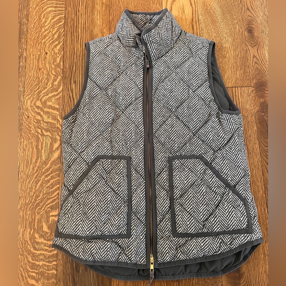 J Crew Gray Herringbone Puffer Vest - Size Small